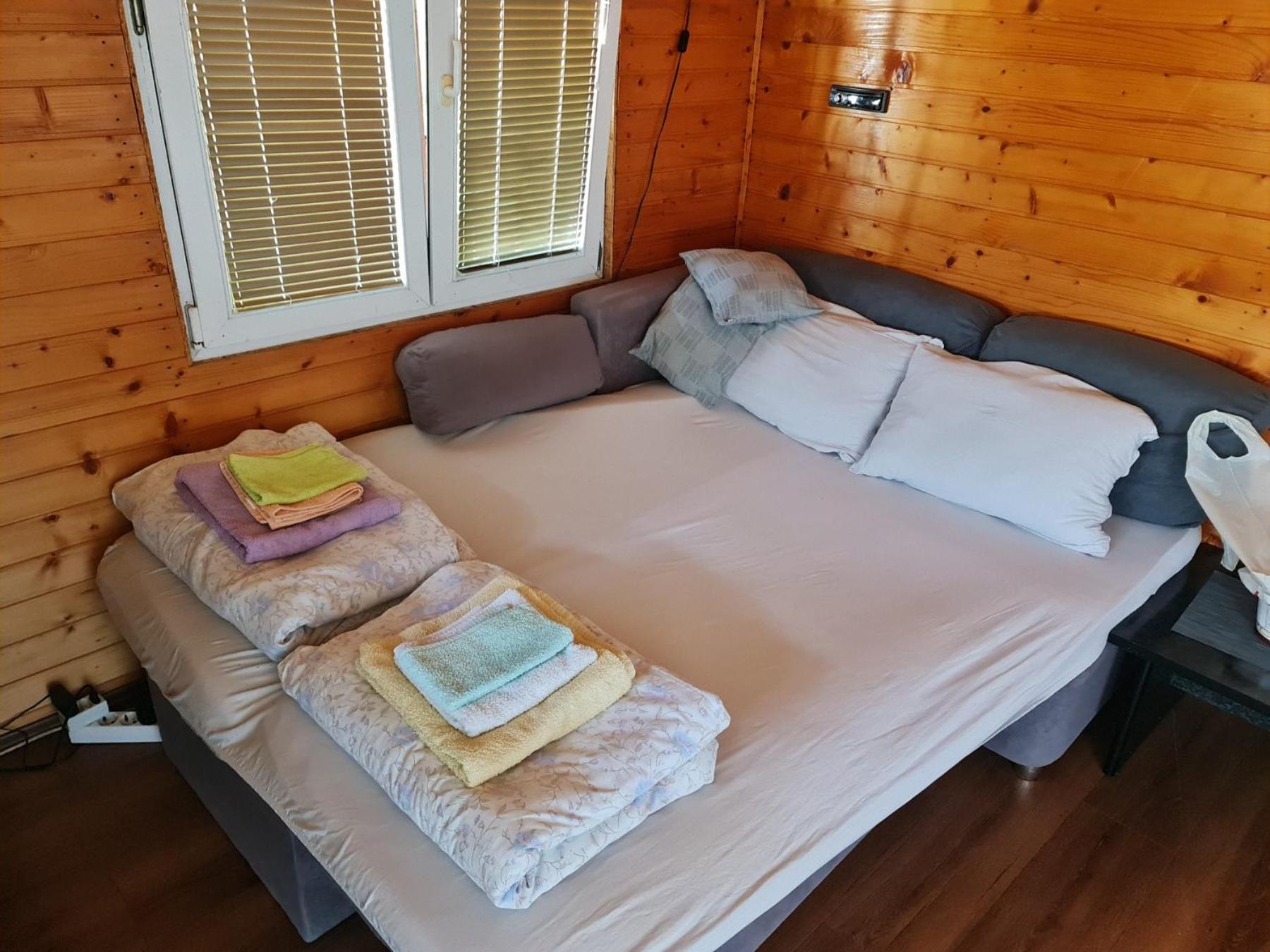 Kuca I Splav Na Reci Savi Villa Belgrade Bilik gambar